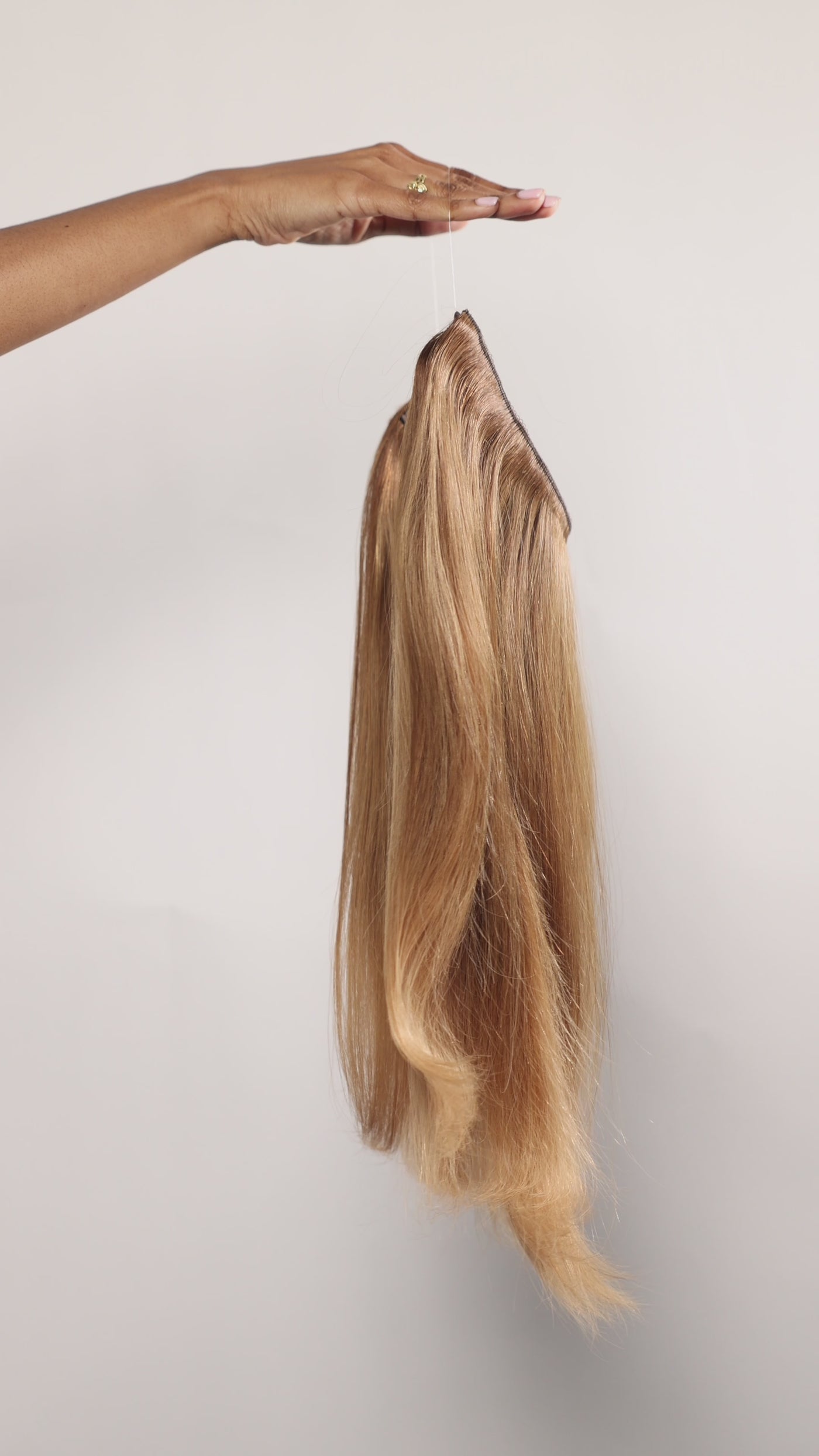 #4/12 AquaLyna Balayage Aura Hair Extension